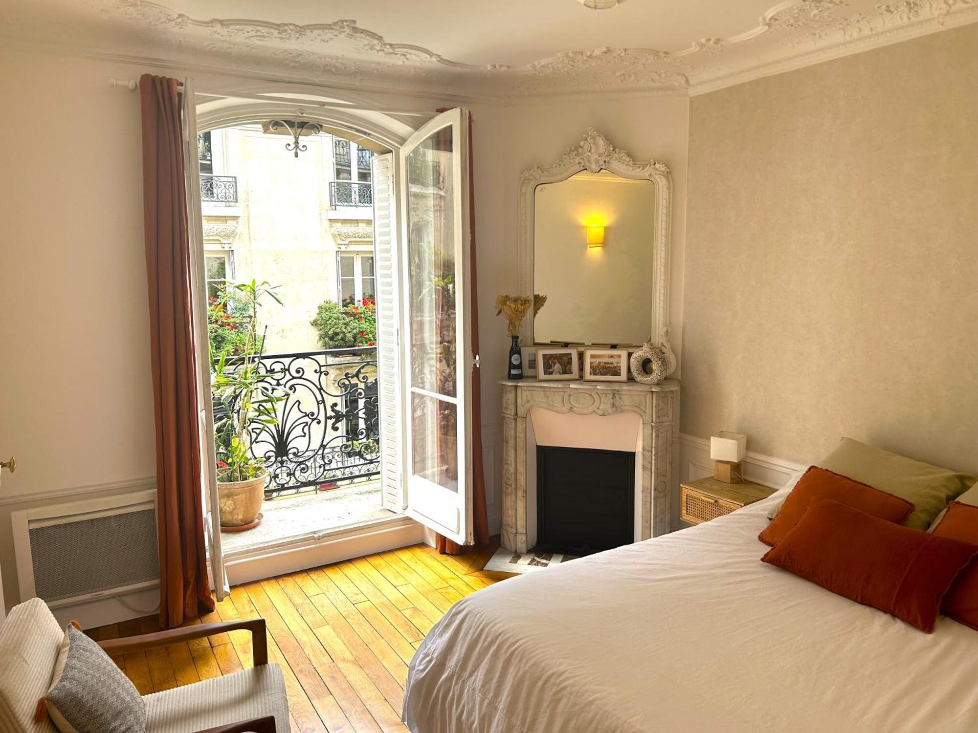 Montmartre // Lovely Flat For You ! パリ エクステリア 写真